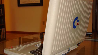 The Anti-DSi: Commodore 64 Laptop